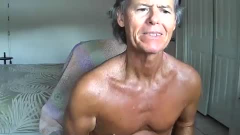 Snapshot of hewes1 chatting on 05-17-26, 08:16 hewes1 online show from 05-17-26, 08:16