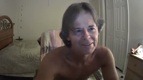 Snapshot of hewes1 chatting on 06-12-26, 09:30 hewes1 online show from 06-12-26, 09:30