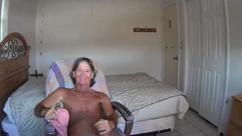 hewes1 online show from 07-22-26, 11:57