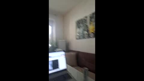 lara online show from 04-15-26, 11:17