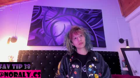 Snapshot of hey_noraly chatting on 05-11-26, 04:18 Noraly online show from 05-11-26, 04:18