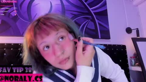 Snapshot of hey_noraly chatting on 05-22-26, 03:02 Noraly online show from 05-22-26, 03:02