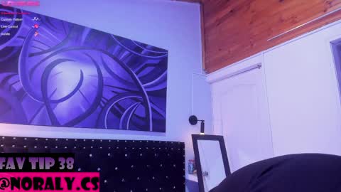 Snapshot of hey_noraly chatting on 05-25-26, 04:07 Noraly online show from 05-25-26, 04:07