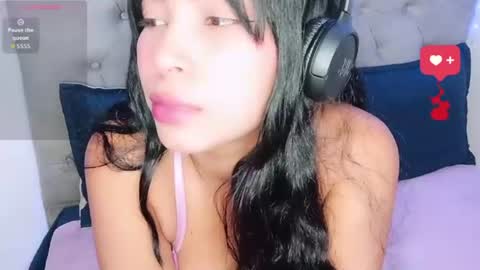 Snapshot of heyemi09 chatting on 06-25-26, 10:36 heyemi09 online show from 06-25-26, 10:36