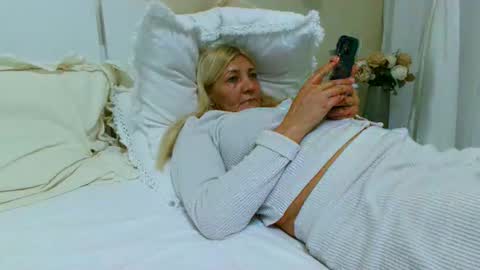 Heyheygrey online show from 11-18-25, 08:46