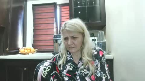 Snapshot of heyheygrey chatting on 06-21-26, 04:09 Heyheygrey online show from 06-21-26, 04:09
