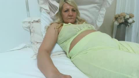 Snapshot of heyheygrey chatting on 07-06-26, 03:25 Heyheygrey online show from 07-06-26, 03:25