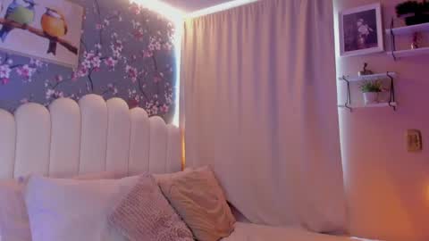 Snapshot of heymartina chatting on 05-03-26, 02:34 Martina Ricci Show schedule Monday to Friday 8am colombia time I work some weekends online show from 05-03-26, 02:34