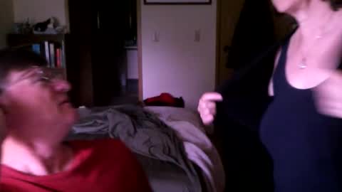 Snapshot of hg99too chatting on 05-13-26, 02:36 hg99too online show from 05-13-26, 02:36