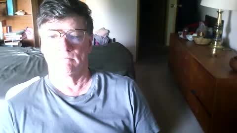 Snapshot of hg99too chatting on 06-02-26, 01:35 hg99too online show from 06-02-26, 01:35