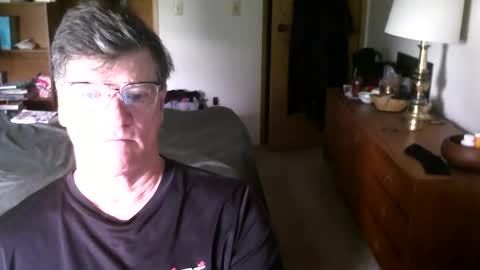 Snapshot of hg99too chatting on 06-04-26, 01:28 hg99too online show from 06-04-26, 01:28