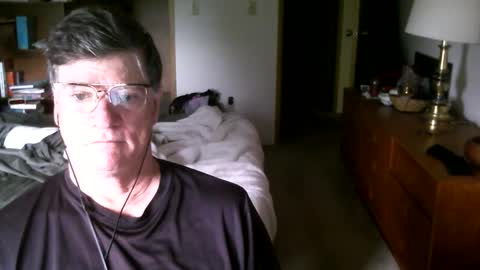 Snapshot of hg99too chatting on 06-05-26, 01:39 hg99too online show from 06-05-26, 01:39
