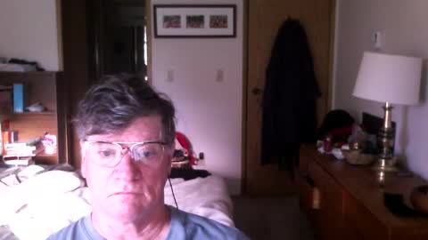 Snapshot of hg99too chatting on 06-07-26, 01:04 hg99too online show from 06-07-26, 01:04