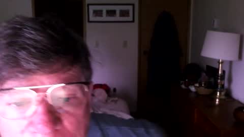 Snapshot of hg99too chatting on 06-08-26, 01:22 hg99too online show from 06-08-26, 01:22