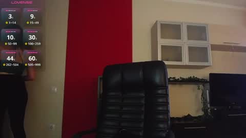 Snapshot of hi_bye_ chatting on 05-24-26, 07:24 Lina online show from 05-24-26, 07:24