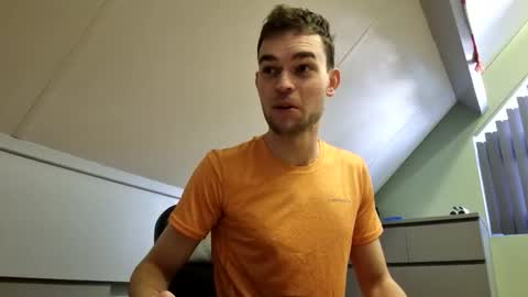  online show from 10-24-25, 03:19