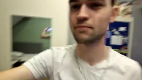   online show from 12-04-25, 02:15