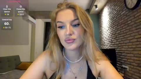 Hi lina online show from 07-13-26, 03:31