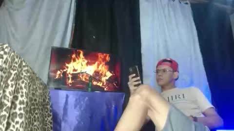 Snapshot of hidden_hairypigass chatting on 11-09-25, 01:48 HIDDEN YUDEVIL online show from 11-09-25, 01:48