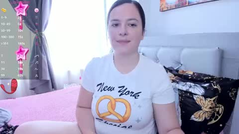 Snapshot of hidianapaola chatting on 06-07-26, 05:06 Diana online show from 06-07-26, 05:06