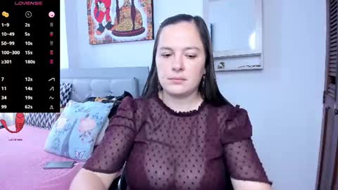 Snapshot of hidianapaola chatting on 06-15-26, 09:06 Diana online show from 06-15-26, 09:06
