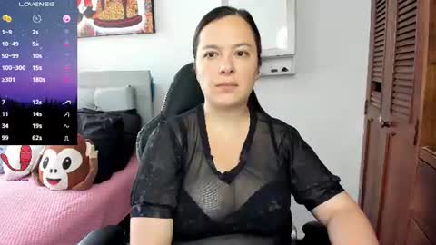 Snapshot of hidianapaola chatting on 07-19-26, 05:05 Diana online show from 07-19-26, 05:05
