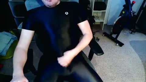 Snapshot of higher_lycra chatting on 10-23-25, 03:33 higher_lycra online show from 10-23-25, 03:33