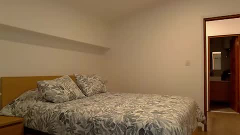 Snapshot of highnightz chatting on 05-24-26, 01:32 highnightz online show from 05-24-26, 01:32