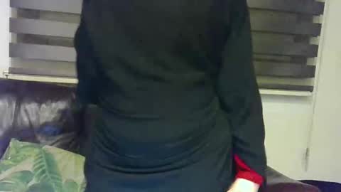 Hijabi Girls online show from 04-17-26, 09:34