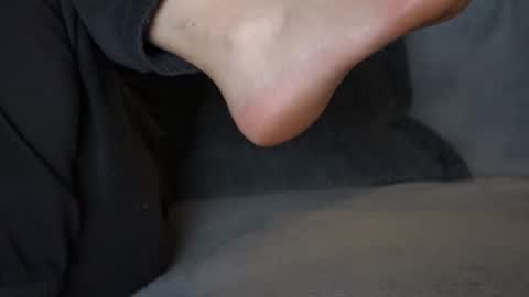 Snapshot of hikinks chatting on 10-25-25, 03:58 hikinxxx online show from 10-25-25, 03:58