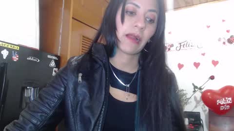 hilaril18 online show from 02-15-25, 02:15