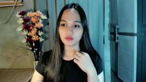 Snapshot of hilarymolly chatting on 05-01-26, 05:50 hilarymolly online show from 05-01-26, 05:50