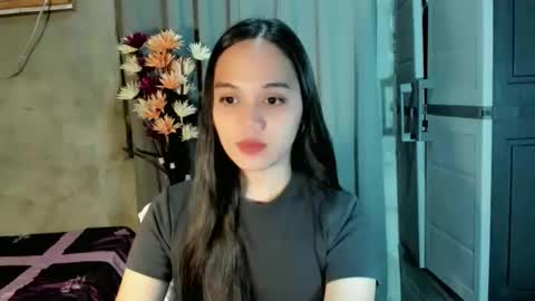 Snapshot of hilarymolly chatting on 05-09-26, 06:13 hilarymolly online show from 05-09-26, 06:13