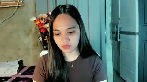 Snapshot of hilarymolly chatting on 06-02-26, 12:45 hilarymolly online show from 06-02-26, 12:45