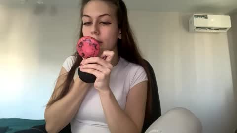 Hi Im Elizabeth online show from 10-29-25, 10:17