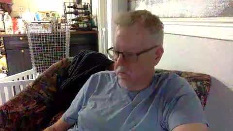 Snapshot of hillcountrydads chatting on 12-22-25, 03:42 TwoDaddies online show from 12-22-25, 03:42