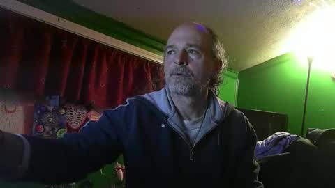 Snapshot of hippiedad333 chatting on 02-18-26, 11:11 hippiedad333 online show from 02-18-26, 11:11