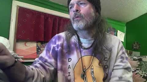Snapshot of hippiedad333 chatting on 04-27-26, 02:09 hippiedad333 online show from 04-27-26, 02:09