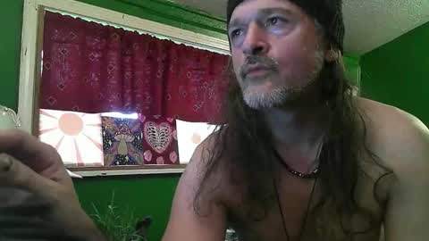 Snapshot of hippiedad333 chatting on 05-05-26, 10:18 hippiedad333 online show from 05-05-26, 10:18
