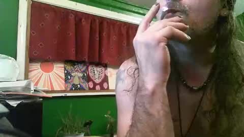 Snapshot of hippiedad333 chatting on 05-07-26, 06:41 hippiedad333 online show from 05-07-26, 06:41