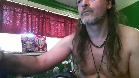 Snapshot of hippiedad333 chatting on 05-07-26, 10:04 hippiedad333 online show from 05-07-26, 10:04