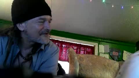 Snapshot of hippiedad333 chatting on 05-08-26, 10:59 hippiedad333 online show from 05-08-26, 10:59