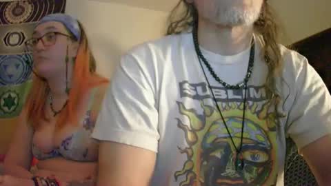 Snapshot of hippiedad333 chatting on 05-15-26, 05:25 hippiedad333 online show from 05-15-26, 05:25