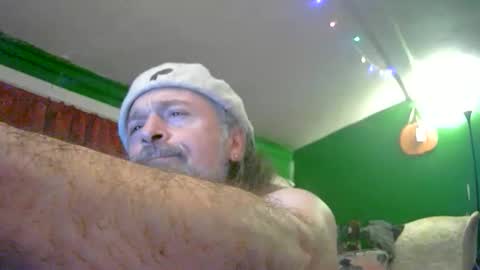 Snapshot of hippiedad333 chatting on 05-30-26, 03:36 hippiedad333 online show from 05-30-26, 03:36
