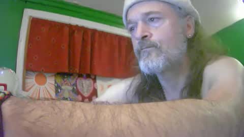 Snapshot of hippiedad333 chatting on 06-03-26, 02:25 hippiedad333 online show from 06-03-26, 02:25