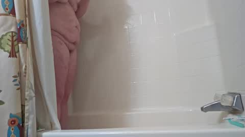 Snapshot of hippiesoul204 chatting on 01-28-25, 10:45 hippiesoul204 online show from 01-28-25, 10:45