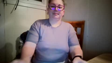 Bella online show from 10-05-25, 09:29