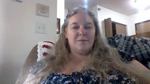 Snapshot of hippysnewhere chatting on 05-16-26, 11:14 hippysnewhere online show from 05-16-26, 11:14