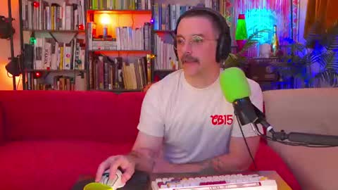 Snapshot of hipstertrashdumpsterfire chatting on 06-18-26, 02:54 HipsterTrash Clark one half of Task Manager online show from 06-18-26, 02:54