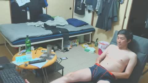 Snapshot of hiro110 chatting on 09-17-25, 12:29 hiro110 online show from 09-17-25, 12:29